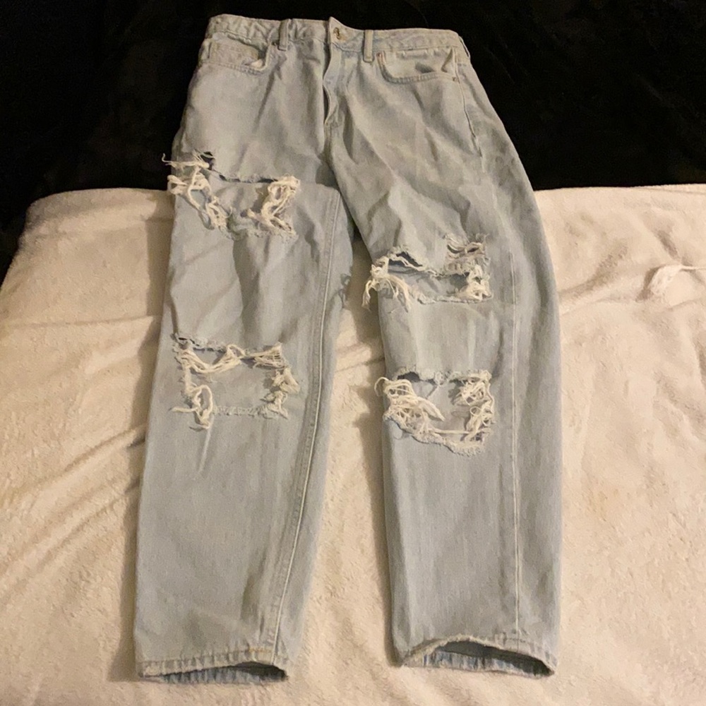 Forever 21 Size 28 Cut Out Jeans